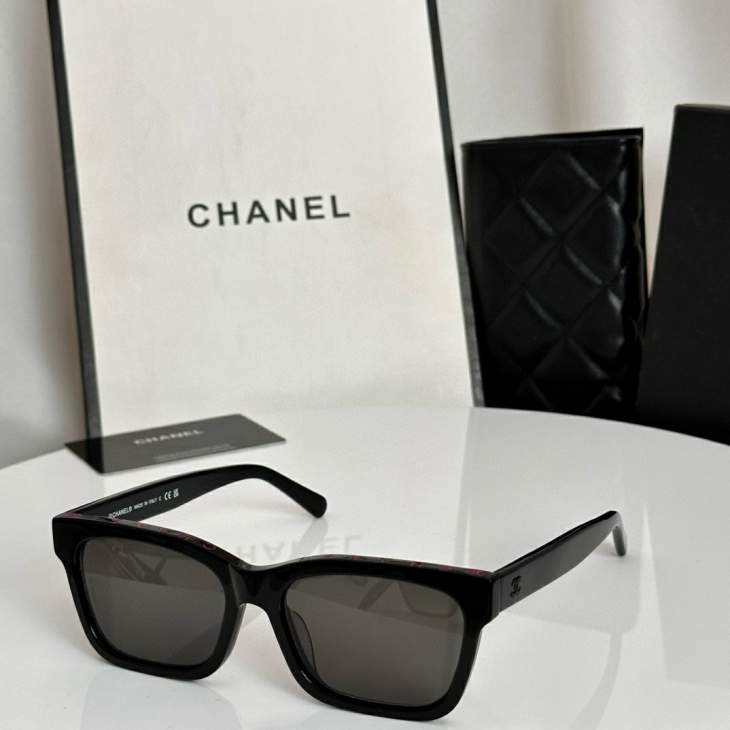 Picture of Chanel Sunglasses _SKUfw79480333fw